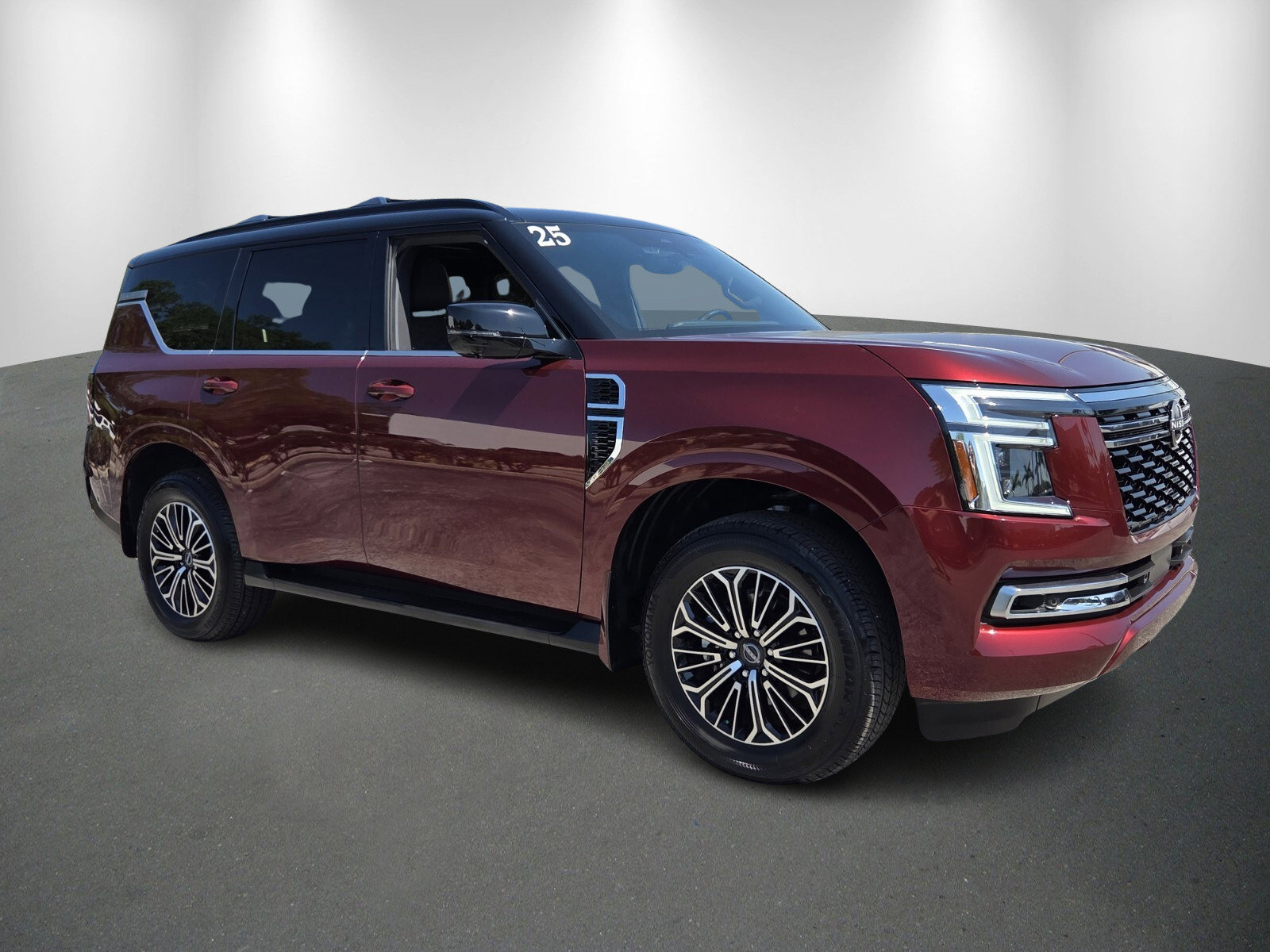 Used 2025 Nissan Armada Platinum image 2