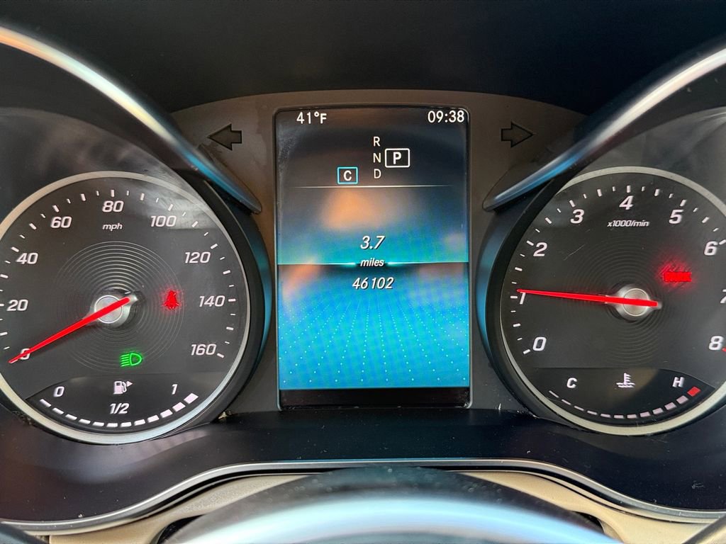 Used 2021 Mercedes-Benz GLC 300 4MATIC w/ Premium Package image 13