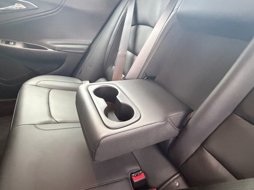 Used 2022 Chevrolet Malibu LT w/ Leather Package FWD image 25