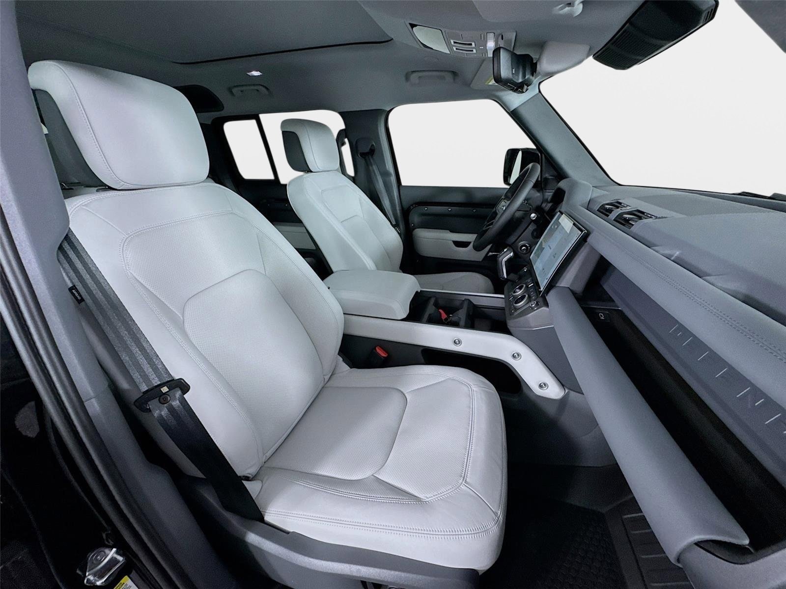 New 2026 Land Rover Defender 110 X-Dynamic SE AWD/4WD image 30