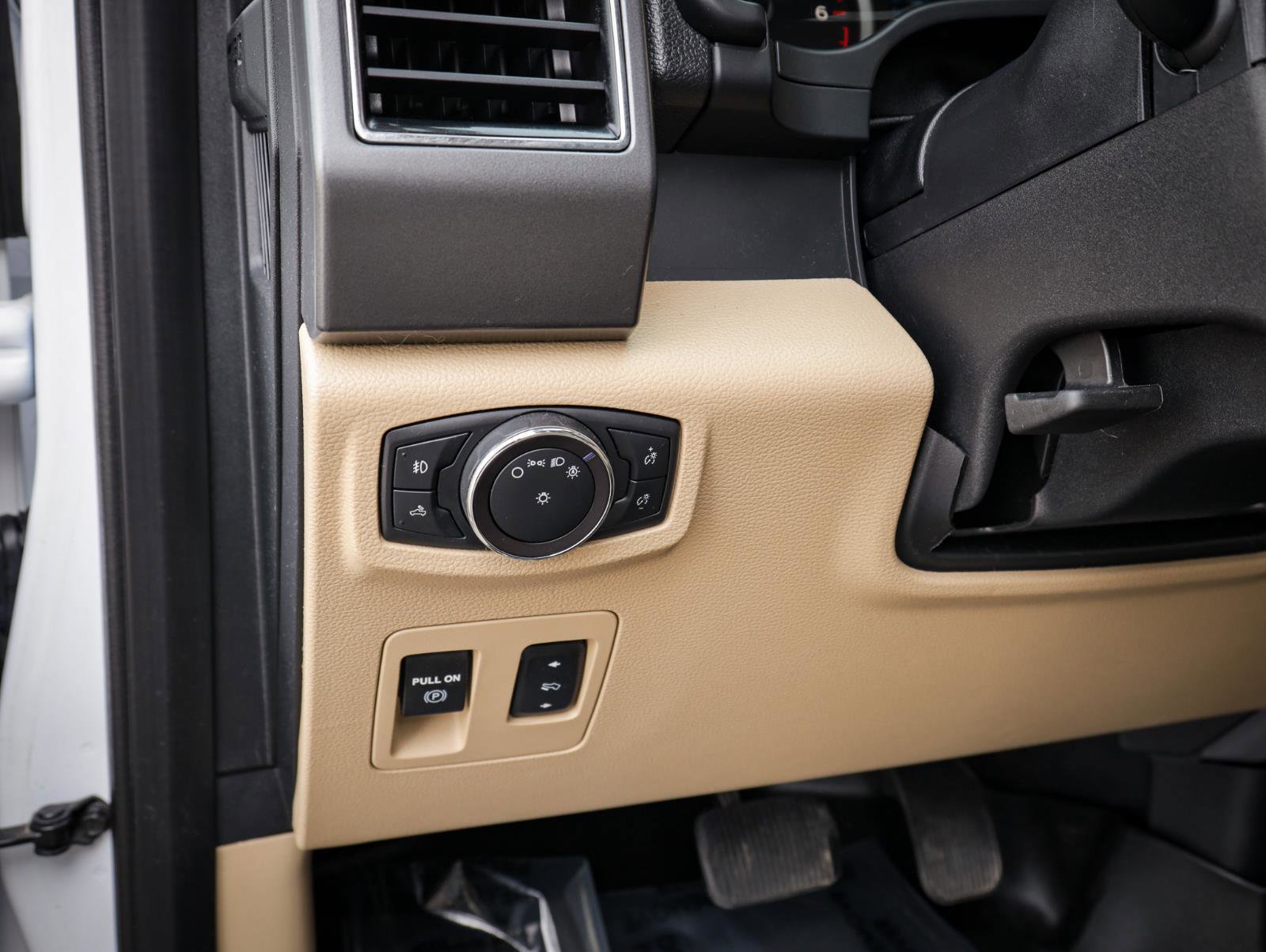 Used 2019 Ford F150 XLT w/ Equipment Group 301A Mid AWD/4WD image 22