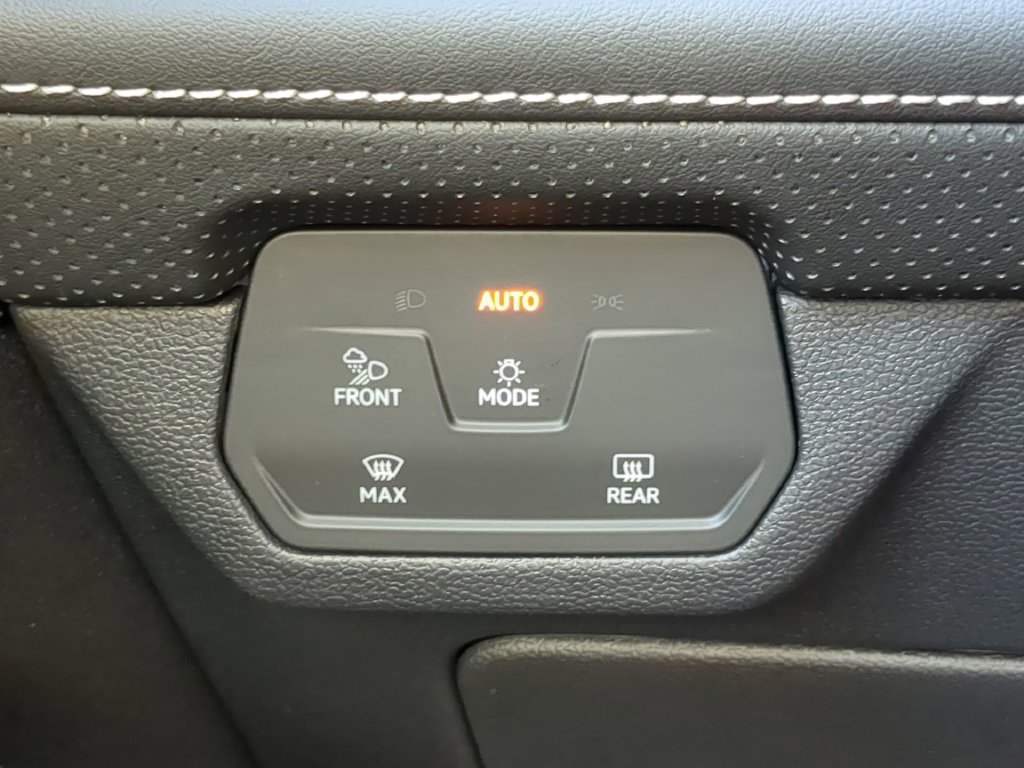 New 2026 Volkswagen Atlas SE FWD image 28