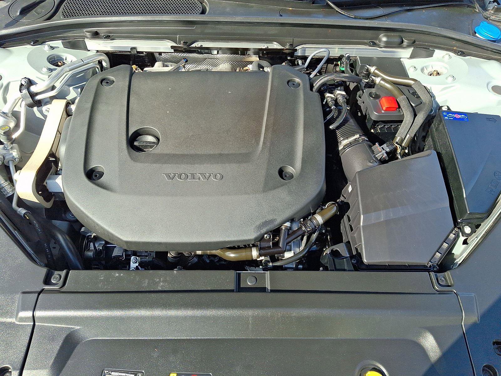 Certified 2025 Volvo V90 B6 Cross Country Ultra AWD/4WD image 27