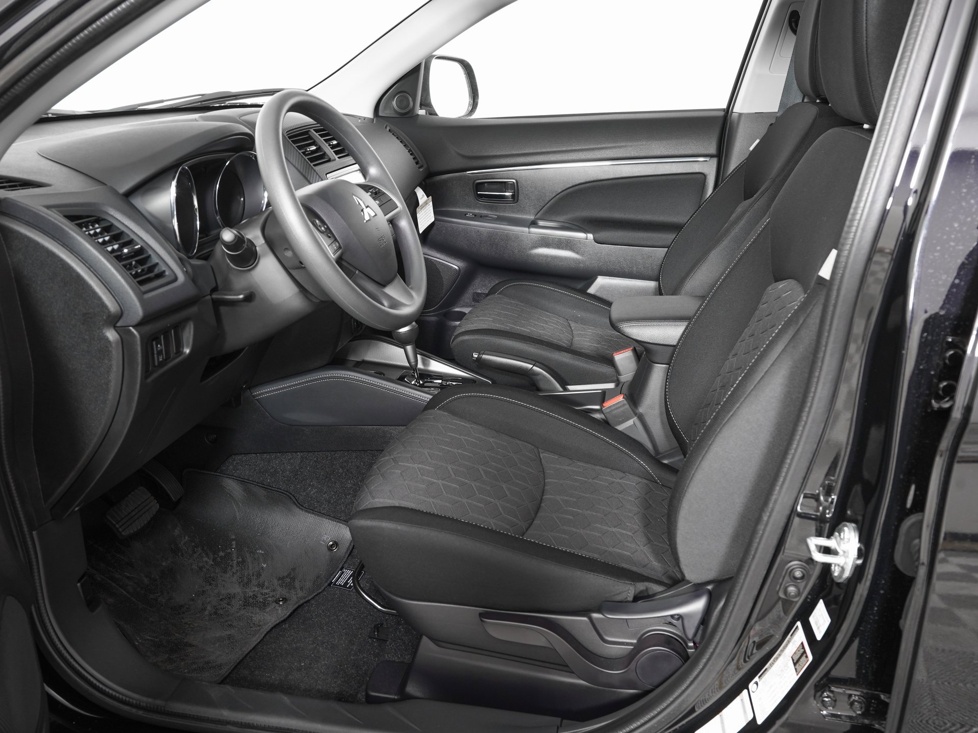 Used 2025 Mitsubishi Outlander Sport ES image 10