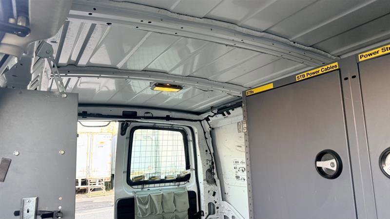 Used 2011 Chevrolet Express 2500 RWD image 30