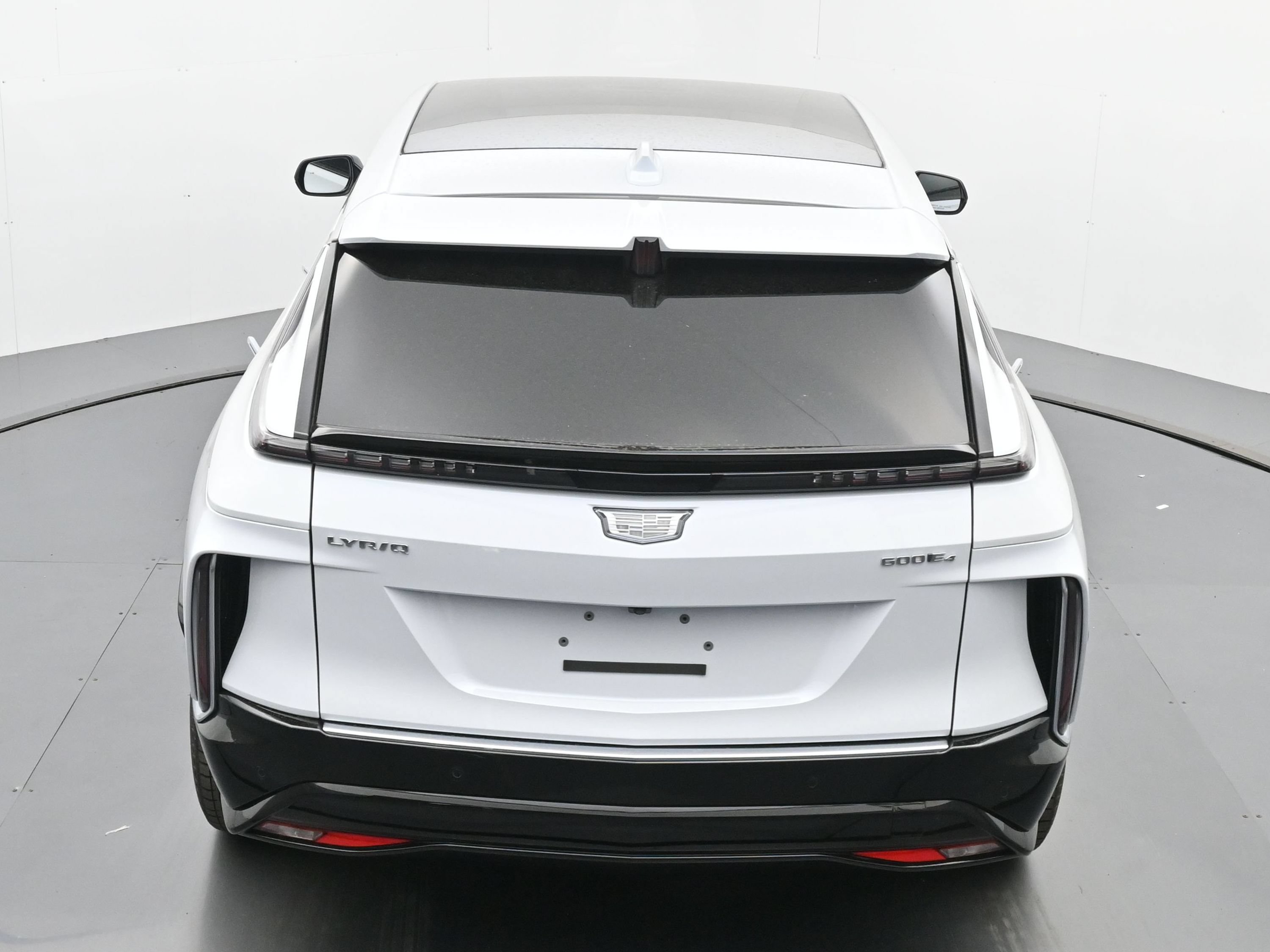 New 2026 Cadillac Lyriq Luxury w/ LPO, Floor Liner Package AWD/4WD image 26