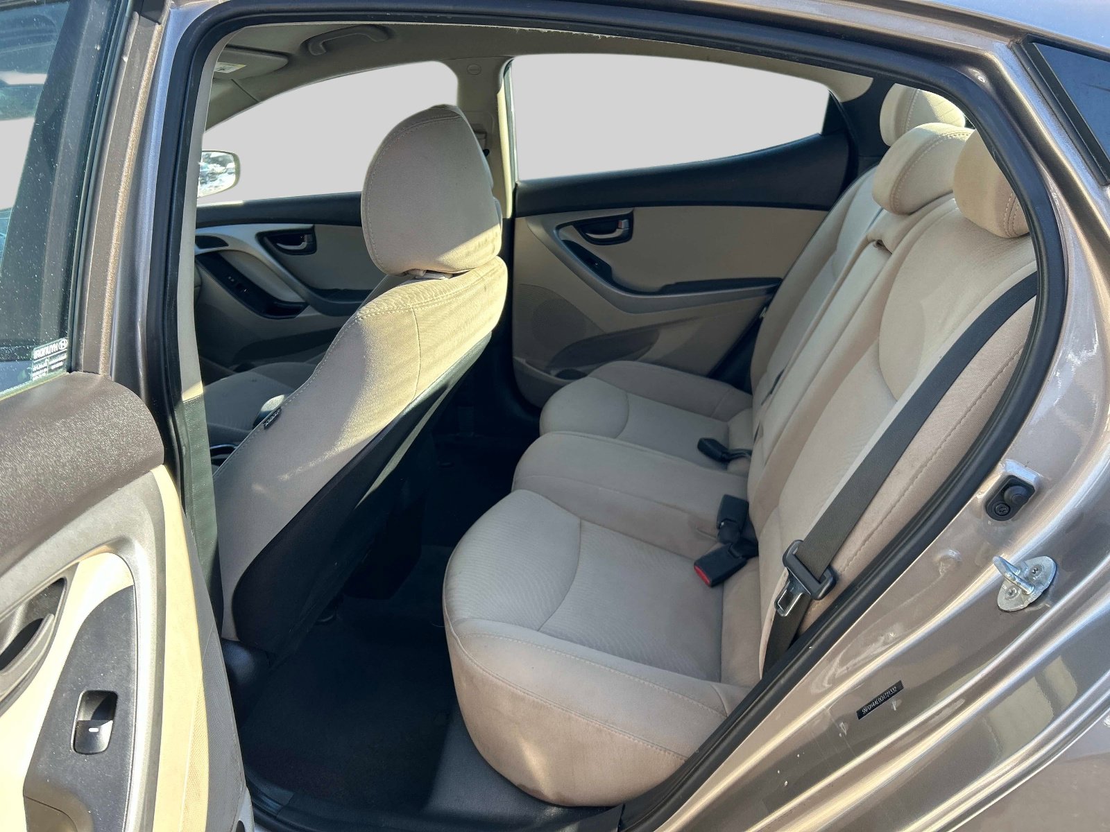 Used 2016 Hyundai Elantra SE image 12