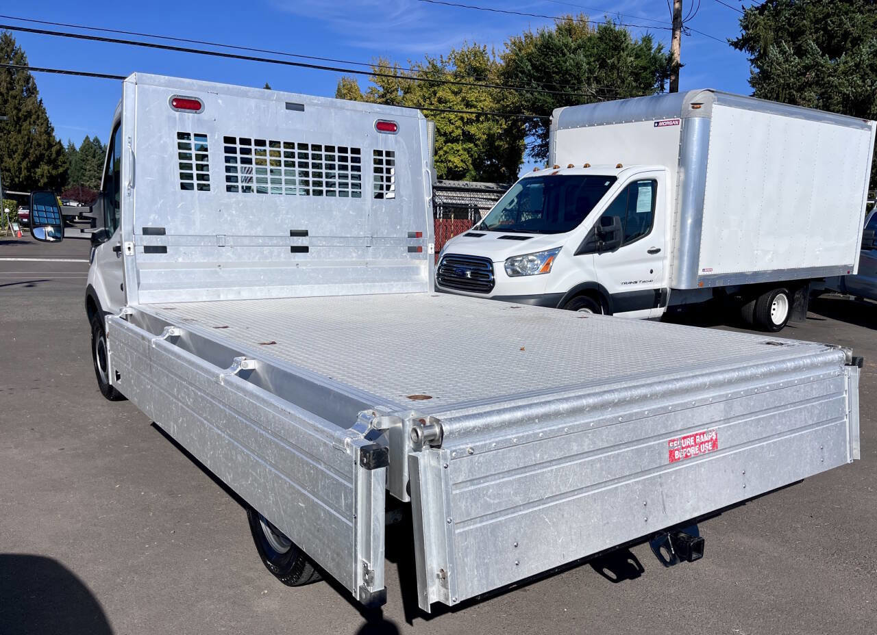 Used 2018 Ford Transit 250 250 2dr 138 in. WB SRW Chassis image 10