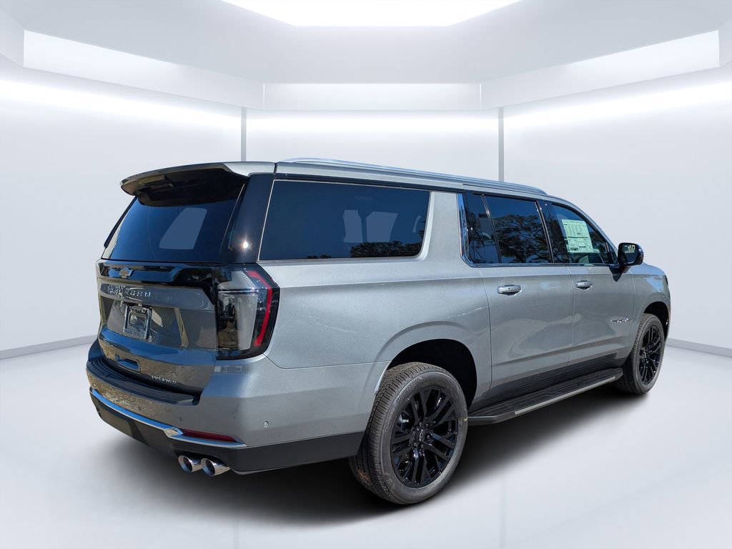 New 2026 Chevrolet Suburban Premier image 3