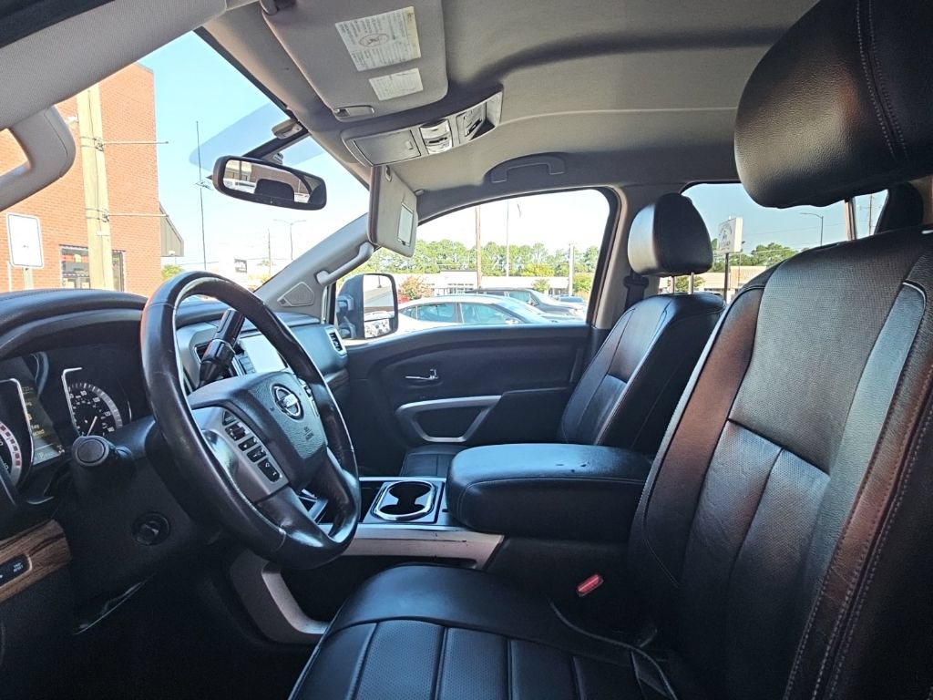 Used 2016 Nissan Titan SL AWD/4WD image 21