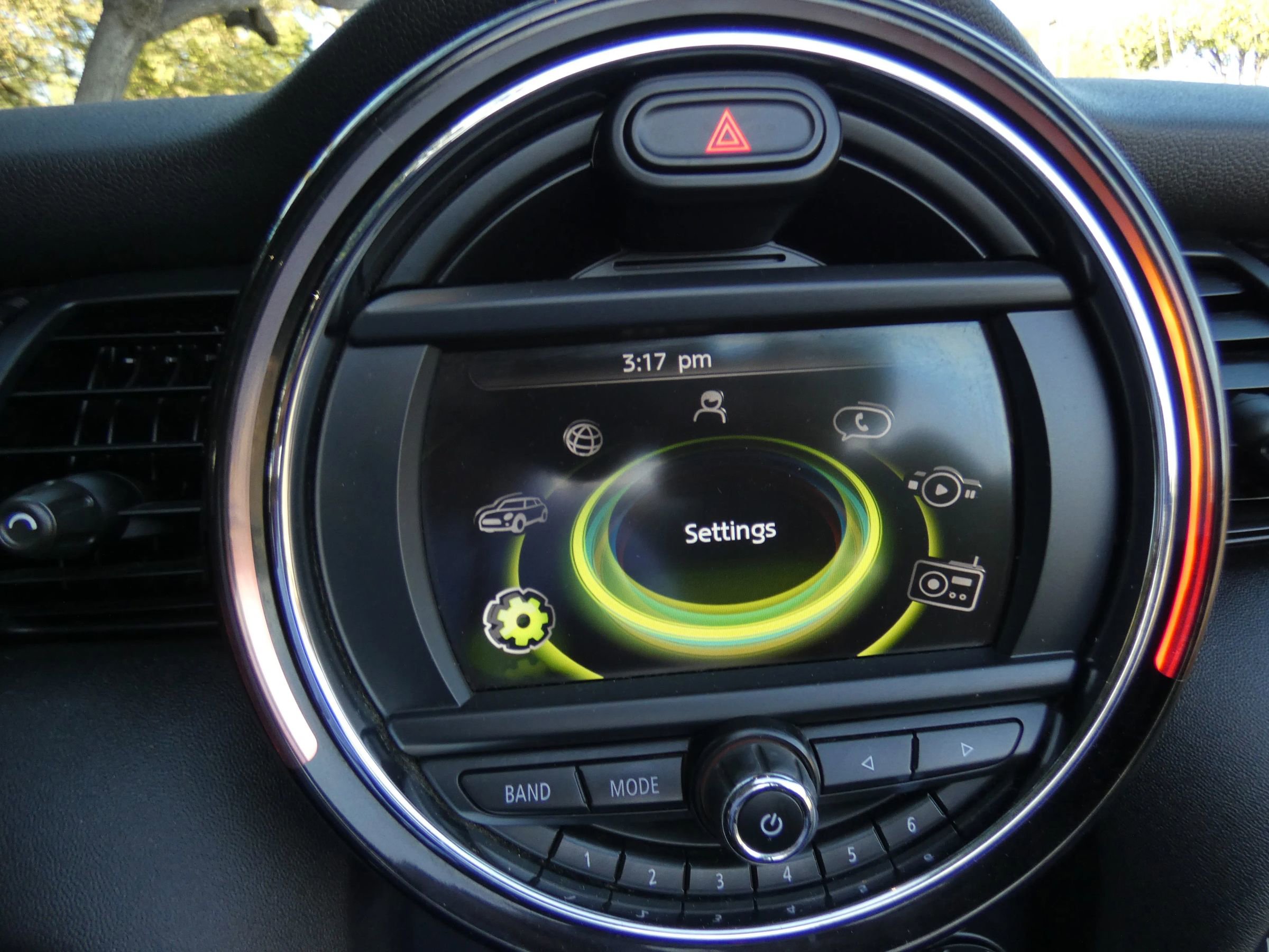 Used 2018 MINI Cooper S w/ Premium Package image 48