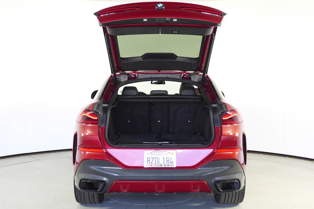 Used 2022 BMW X6 xDrive40i w/ M Sport Package image 10
