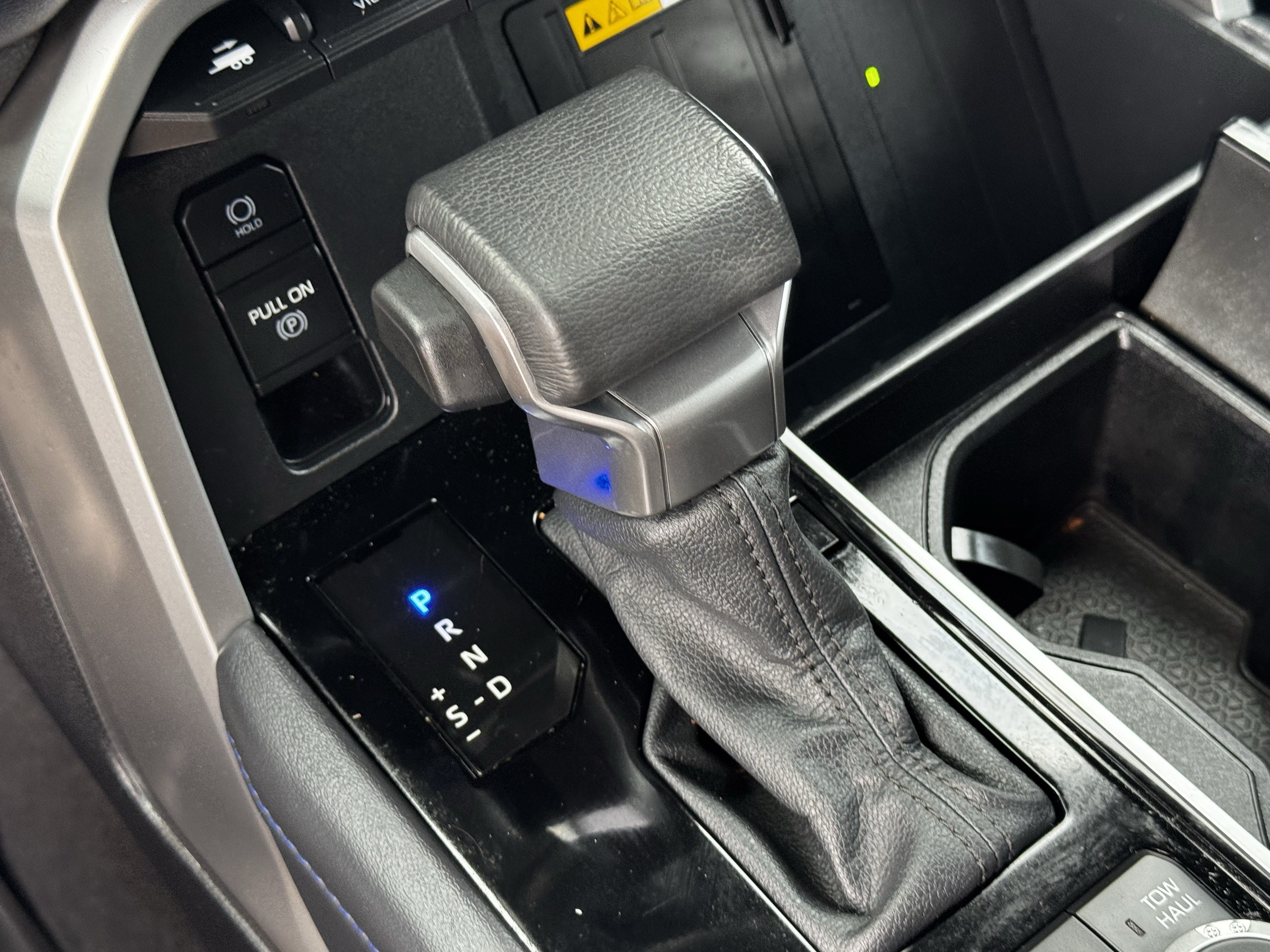 Used 2024 Toyota Sequoia Platinum AWD/4WD image 21