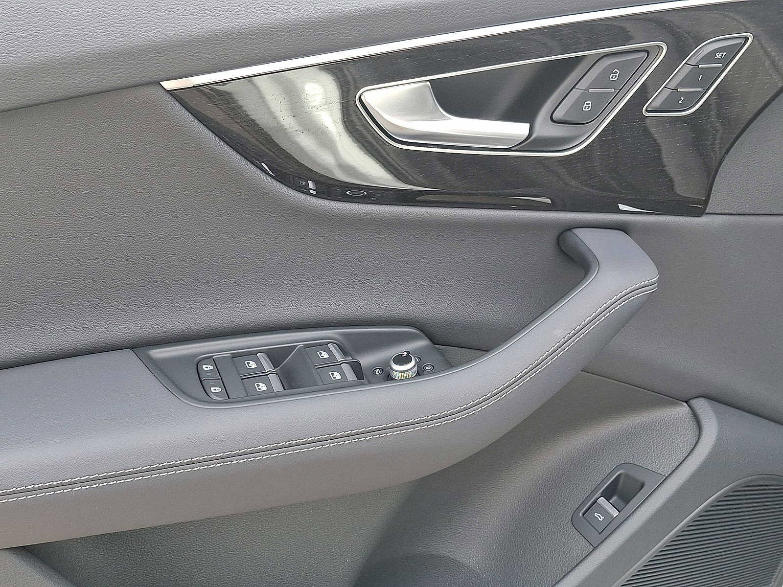 Certified 2025 Audi Q7 3.0T Premium Plus image 10