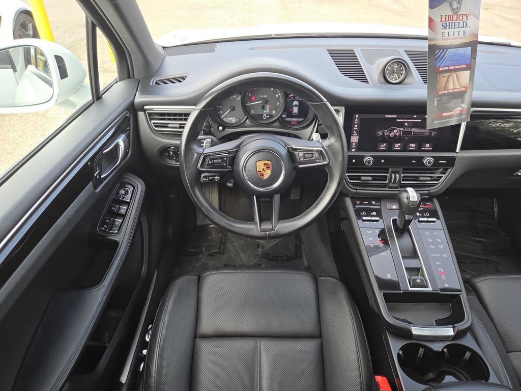 Used 2023 Porsche Macan Turbo AWD/4WD image 23