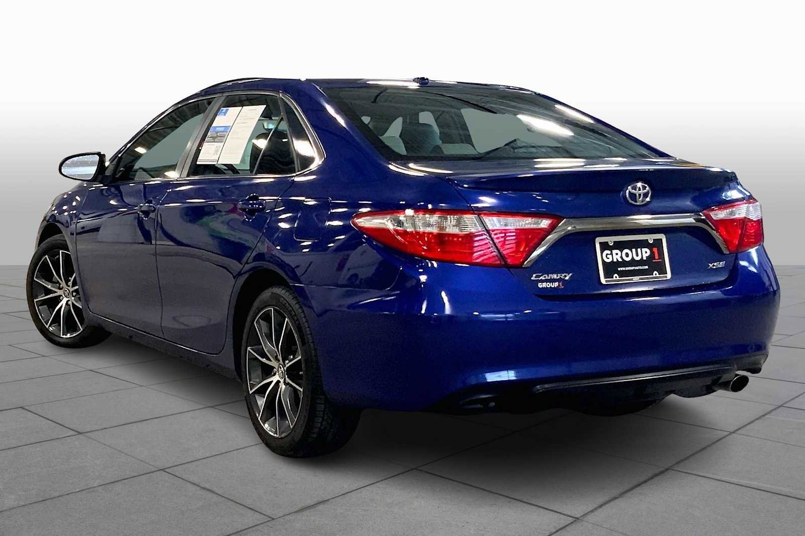 Used 2015 Toyota Camry XSE image 17