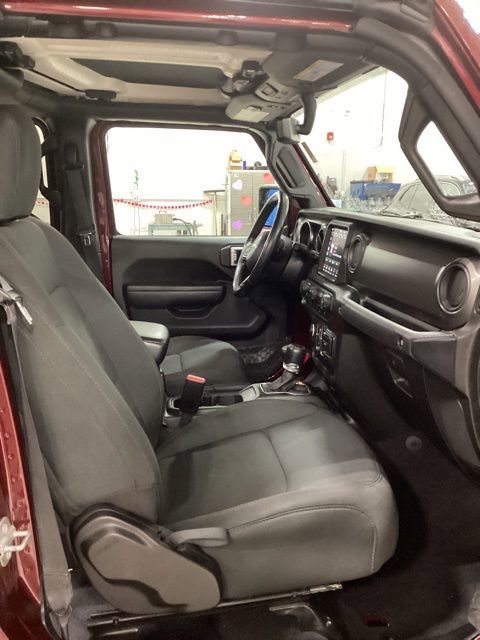 Used 2022 Jeep Gladiator Sport image 16