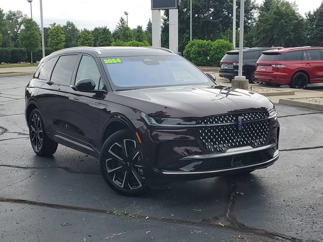 Certified 2024 Lincoln Nautilus Reserve w/ Equipment Group 202A AWD/4WD image 30