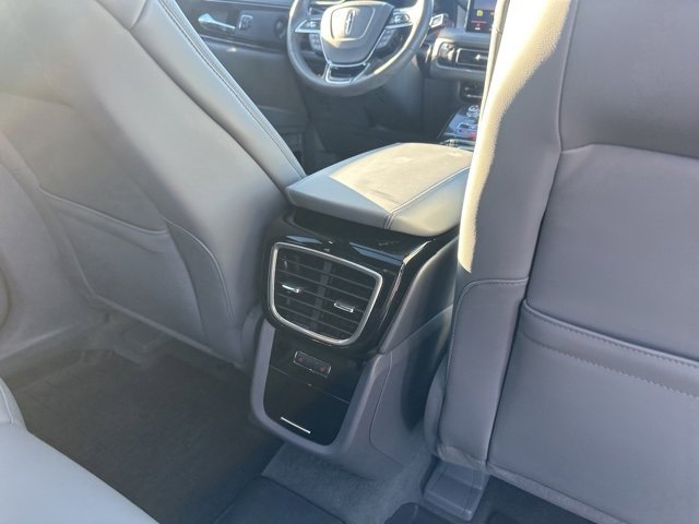 Used 2023 Lincoln Nautilus Reserve w/ Equipment Group 201A image 11