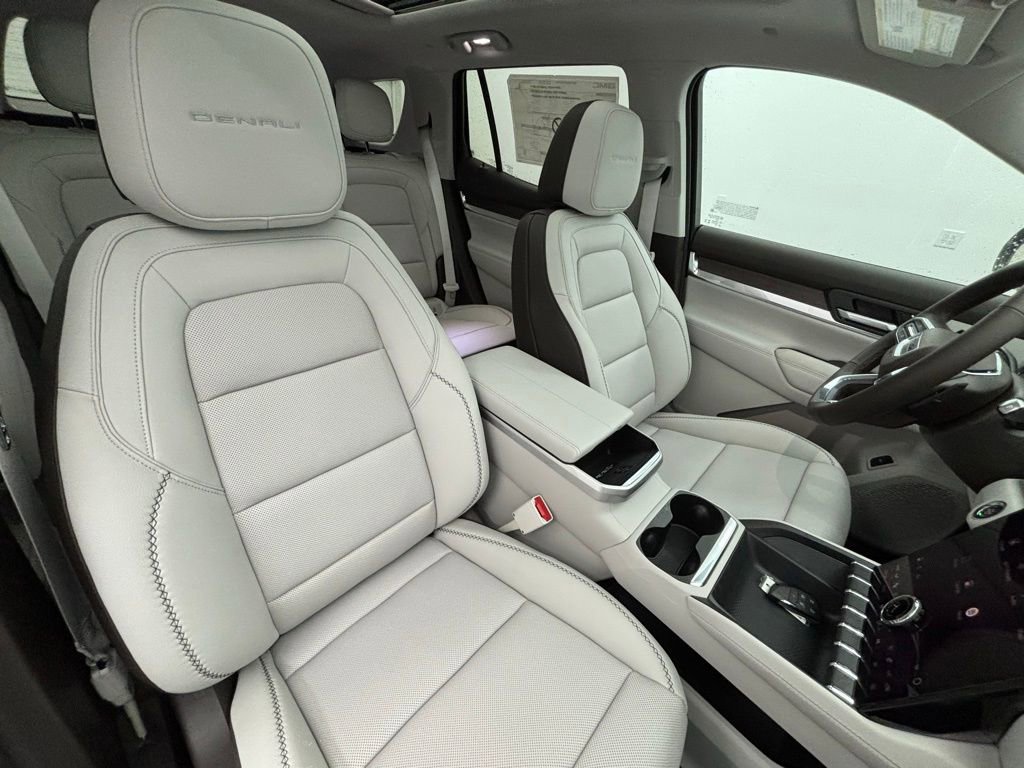 New 2026 GMC Terrain Denali w/ LPO, Black Badging Package image 40