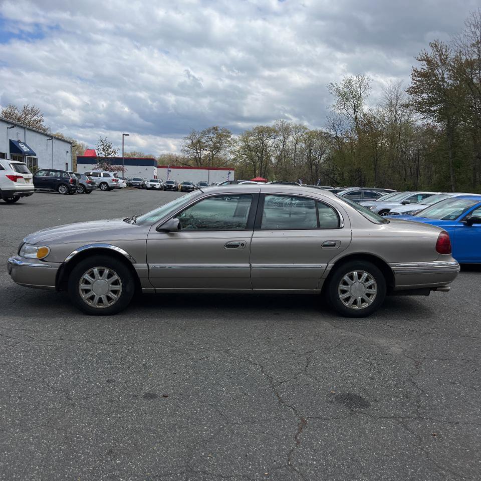 Used 2000 Lincoln Continental FWD image 2
