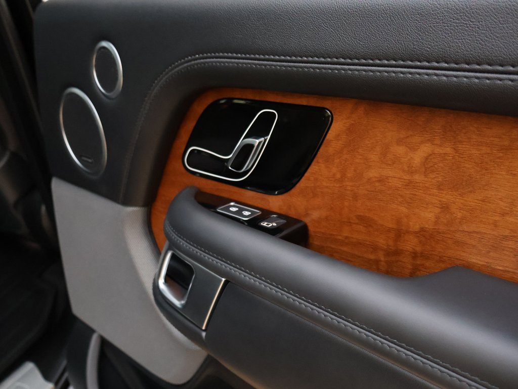 Used 2022 Land Rover Range Rover Westminster Edition image 16