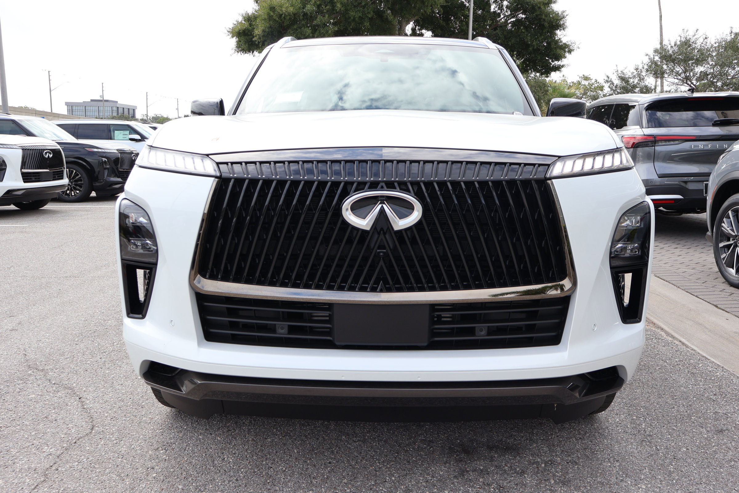 New 2026 INFINITI QX80 Autograph image 10