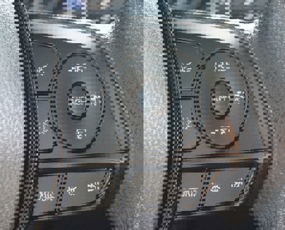 Used 2019 Toyota RAV4 XLE image 10