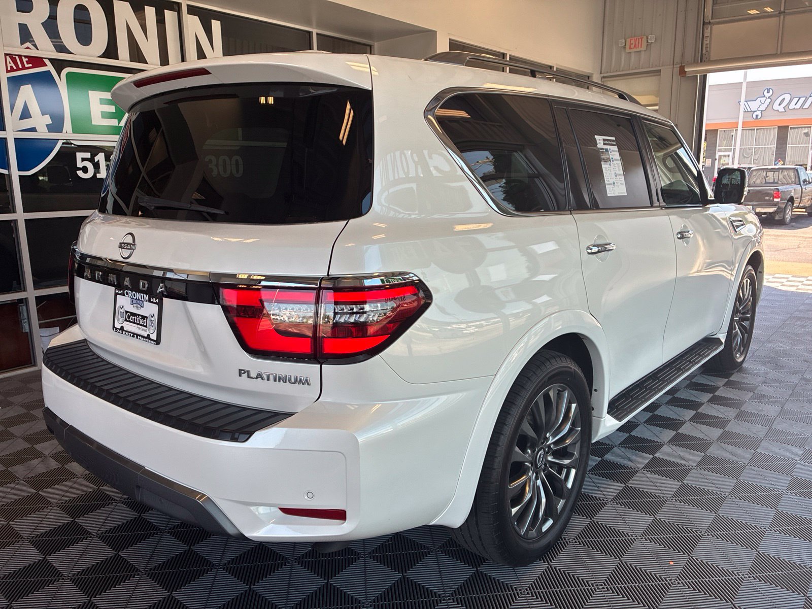 Used 2023 Nissan Armada Platinum w/ Captain's Chairs Package AWD/4WD image 6