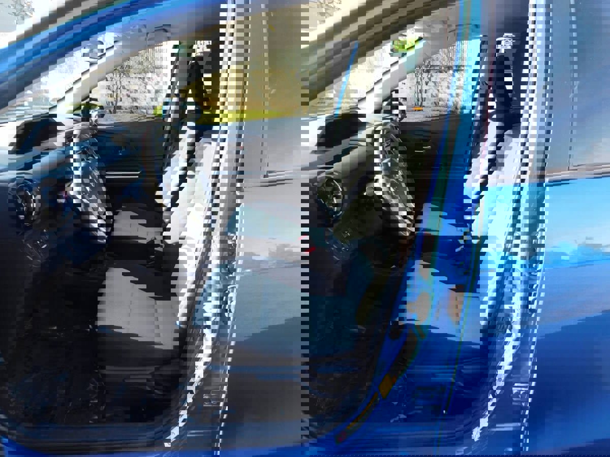 Used 2015 Toyota Prius C Three image 6