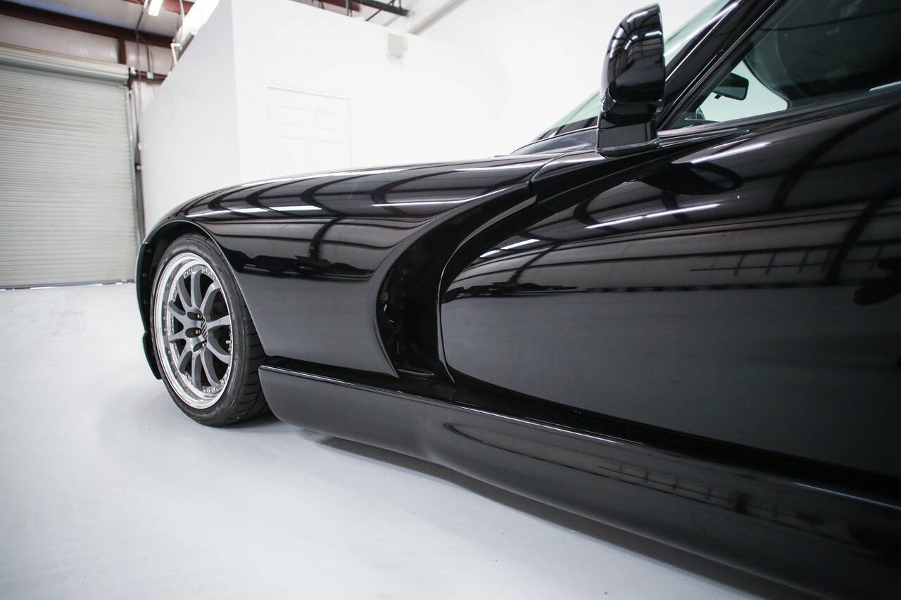 Used 2000 Dodge Viper GTS image 22