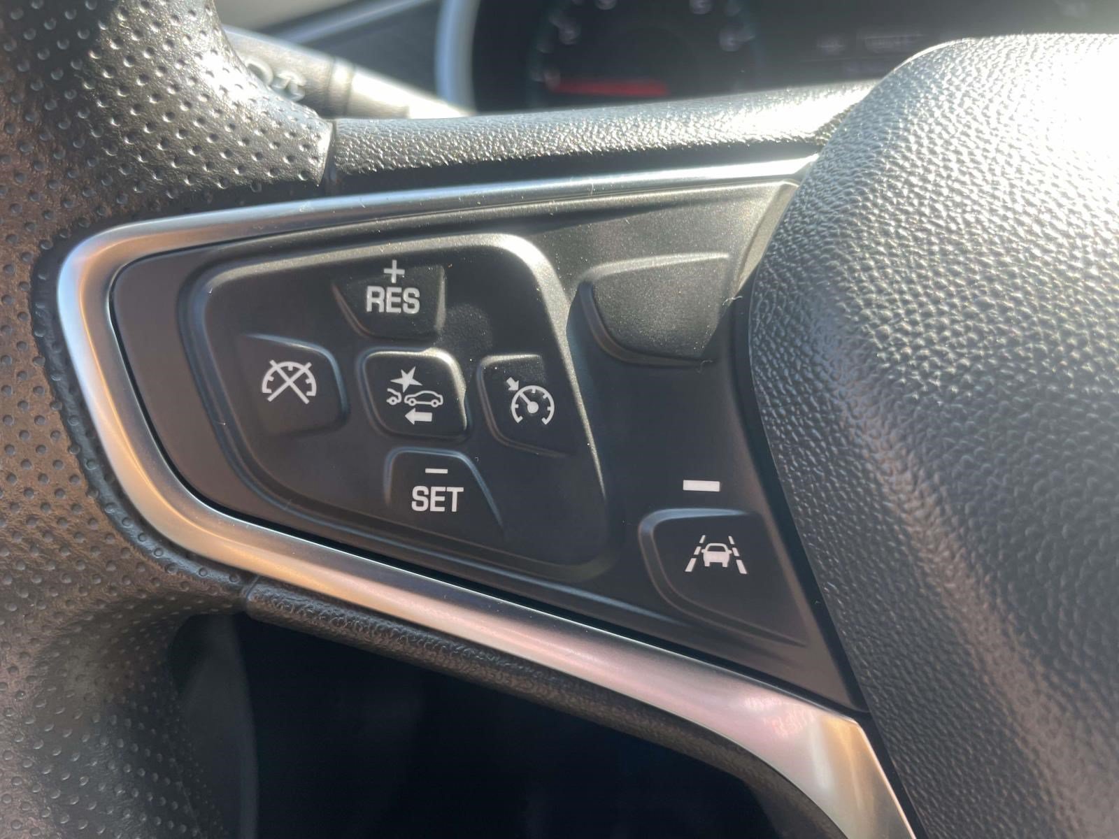 Used 2025 Chevrolet Malibu LT FWD image 20