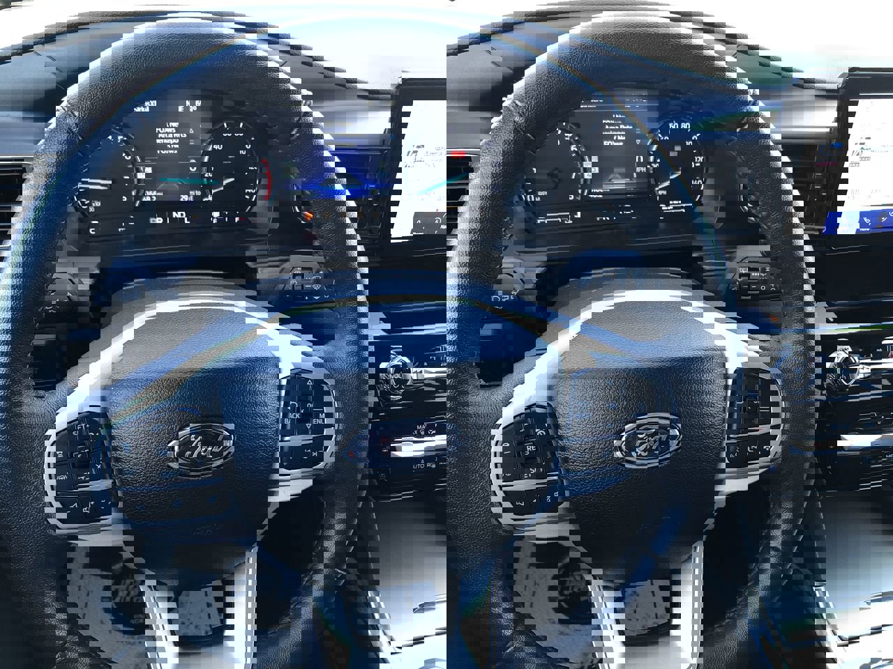 Used 2023 Ford Explorer Limited image 17