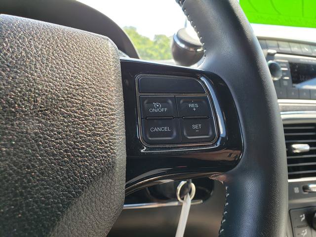 Used 2016 Dodge Grand Caravan SE FWD image 20