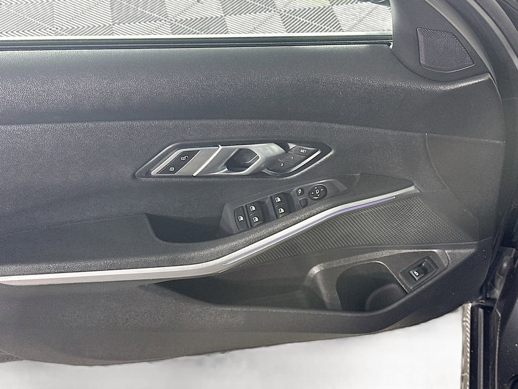 Used 2021 BMW 330i xDrive Sedan image 25