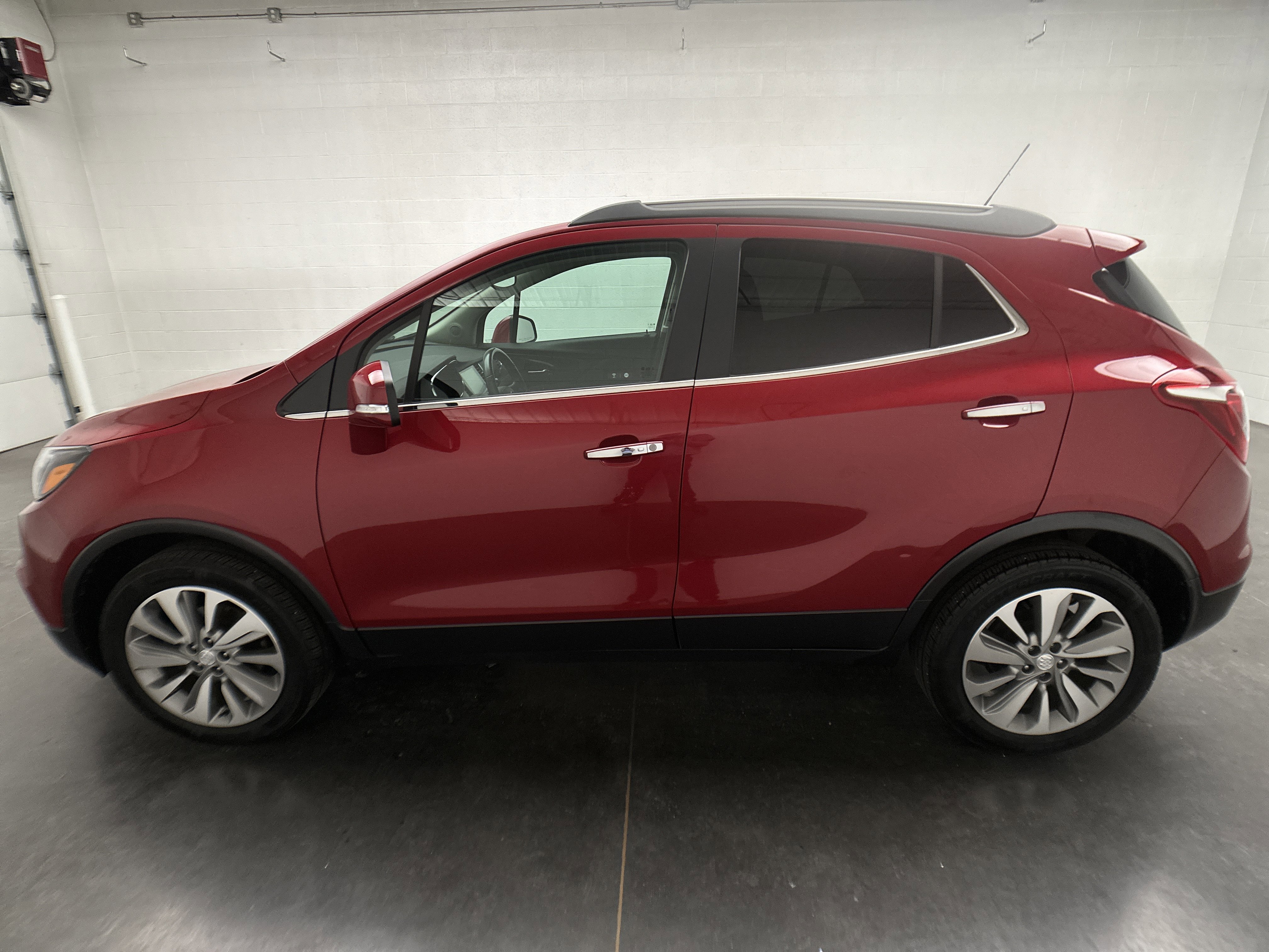 Used 2019 Buick Encore Preferred AWD/4WD image 5