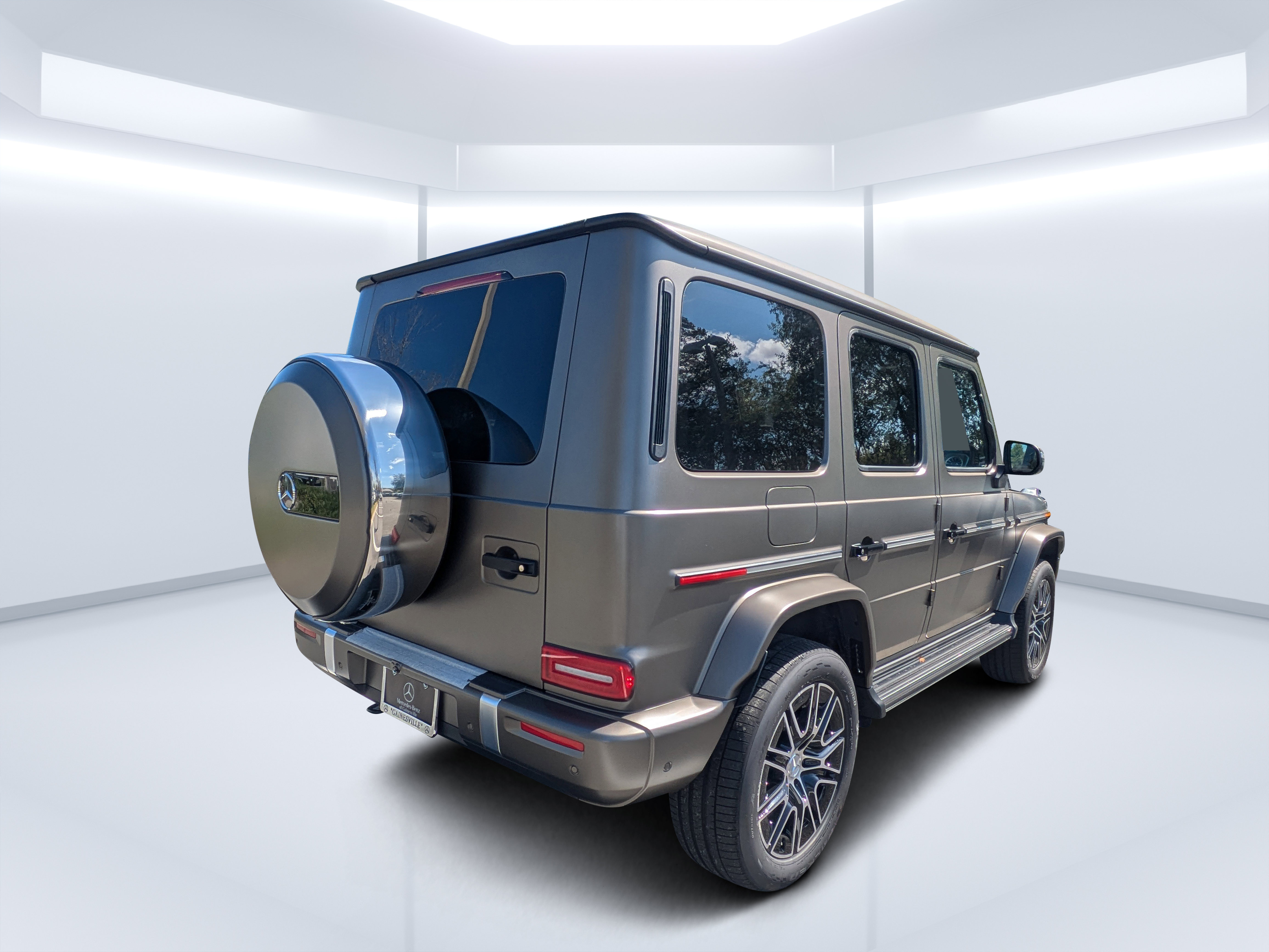 New 2027 Mercedes-Benz G 580 e image 3