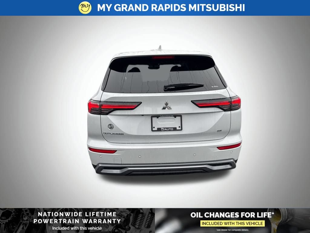 New 2026 Mitsubishi Outlander SE AWD/4WD image 6