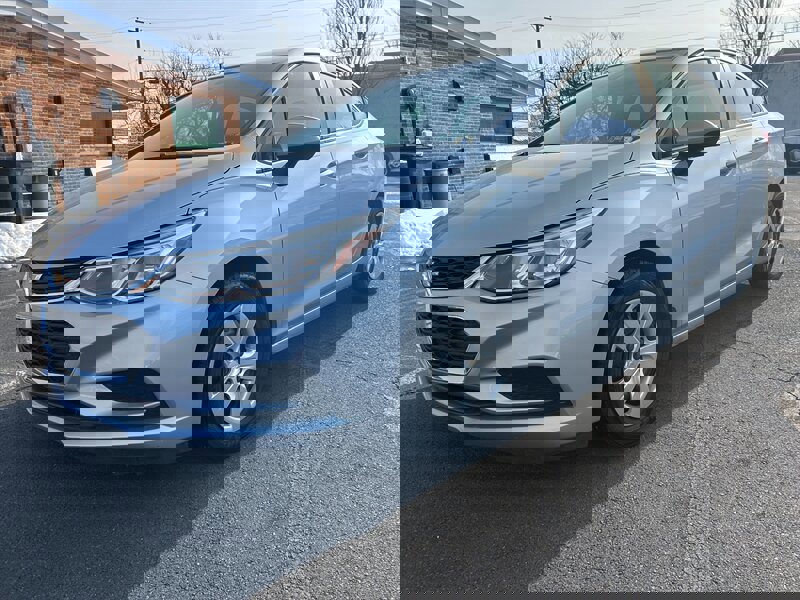 Used 2018 Chevrolet Cruze LS image 7