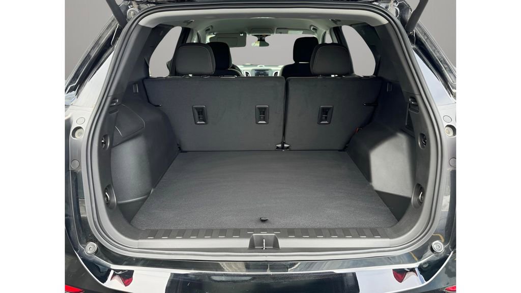 Used 2023 Chevrolet Equinox LT image 24