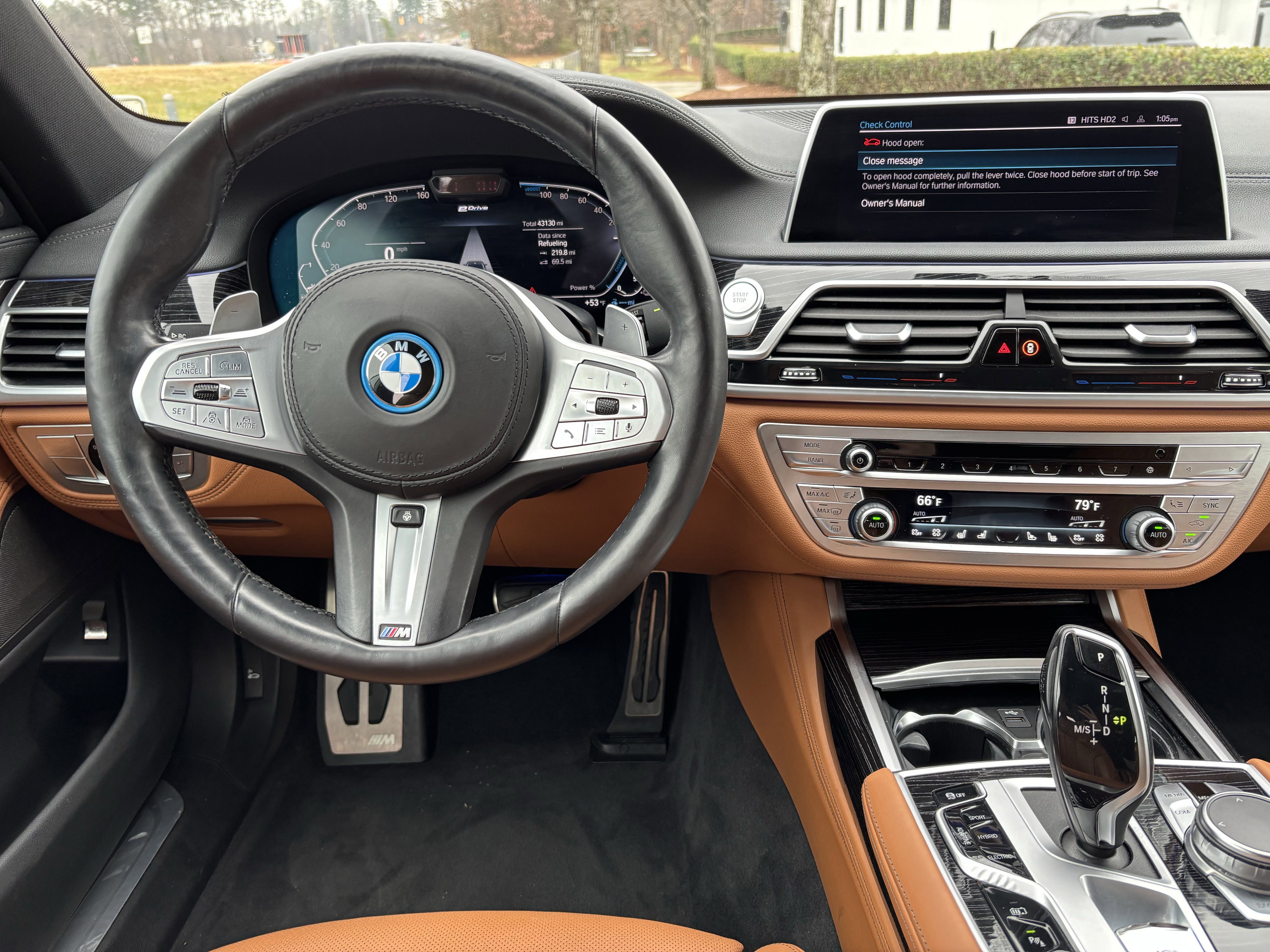 Used 2022 BMW 745e xDrive w/ M Sport Package image 30