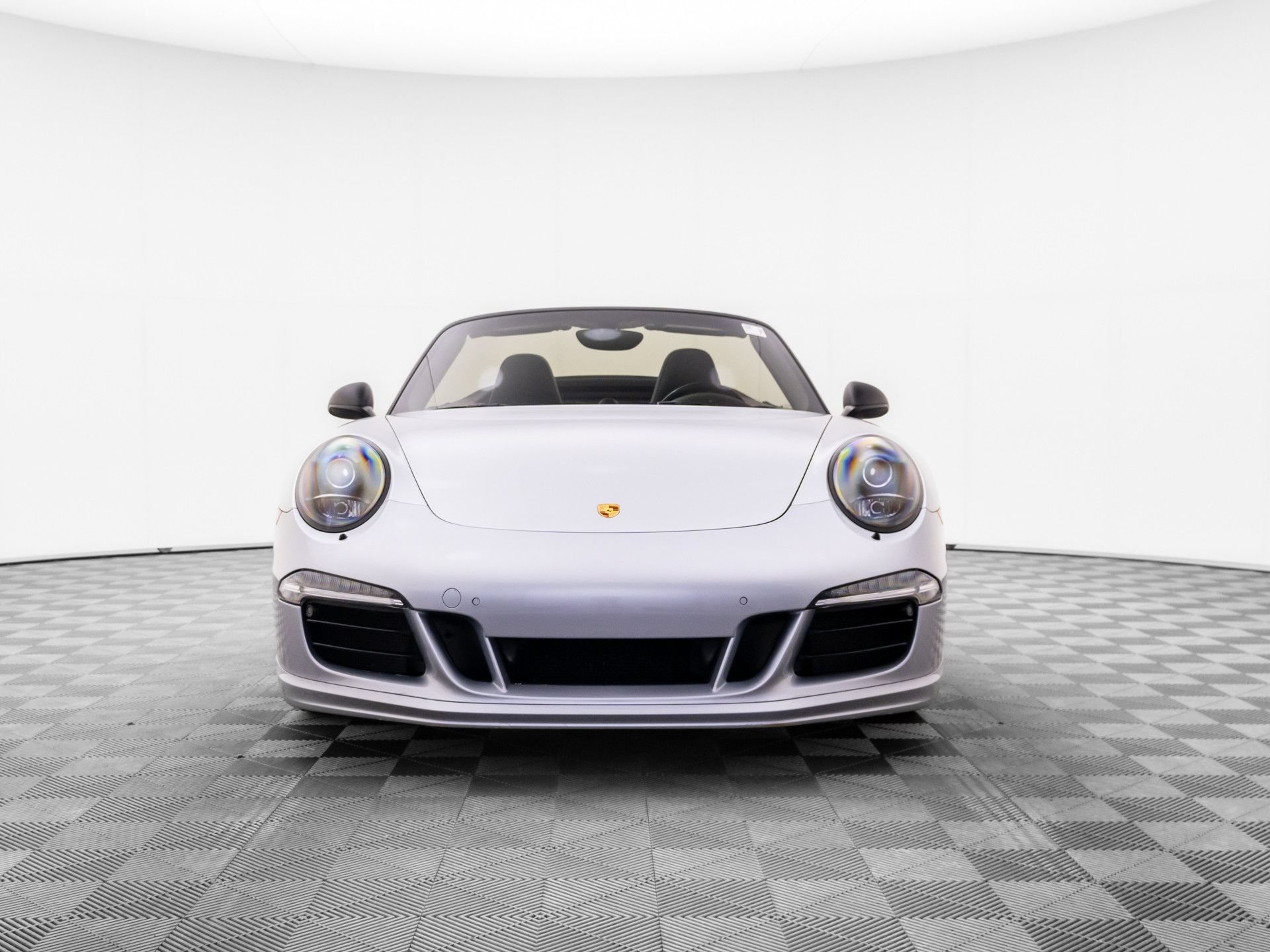 Used 2015 Porsche 911 Carrera GTS RWD image 9