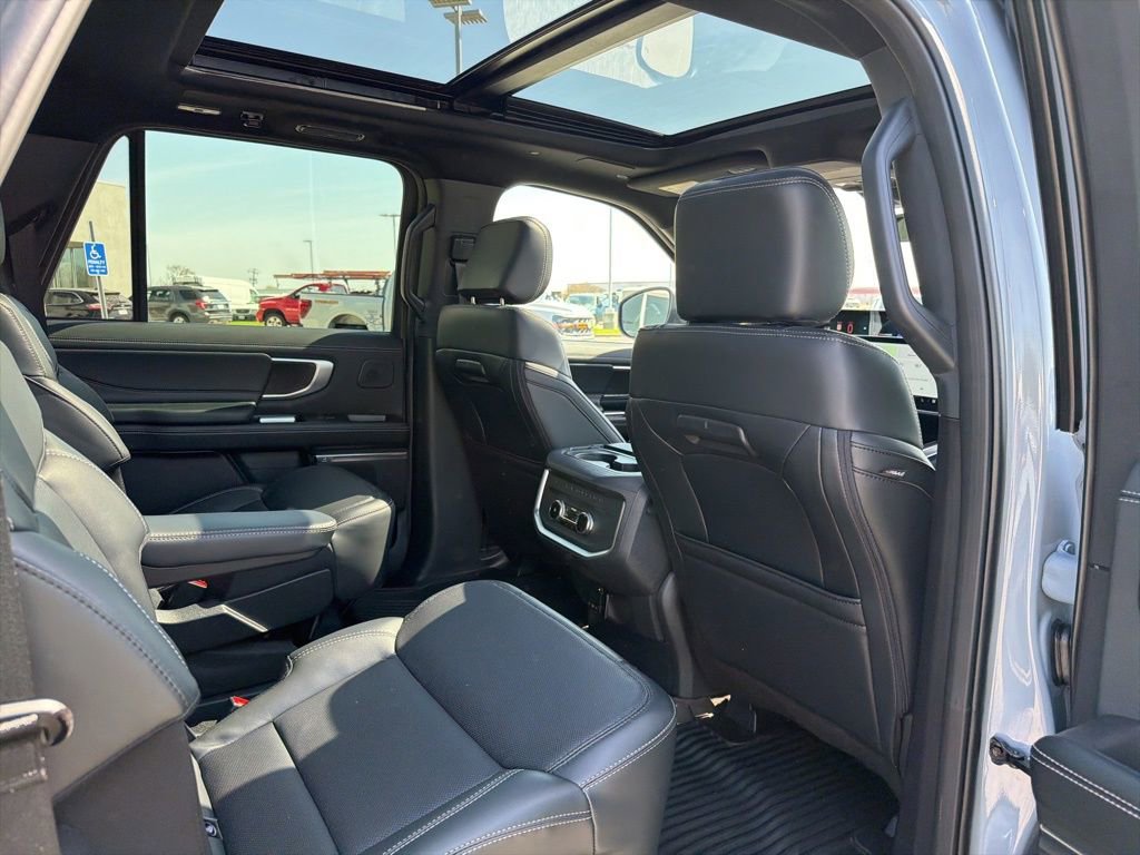 Certified 2025 Ford Expedition Max Platinum w/ Stealth Performance Package AWD/4WD image 20