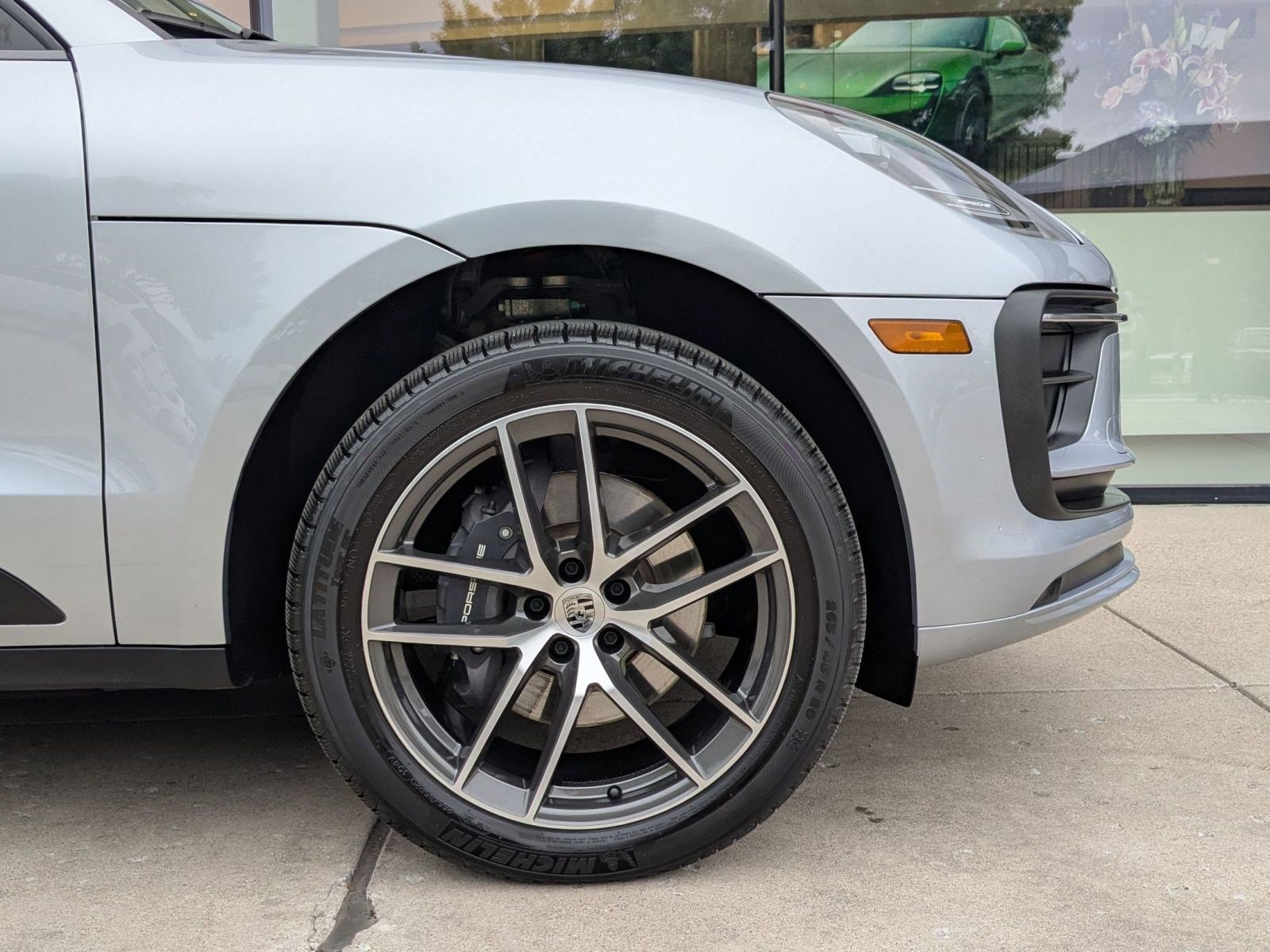 Certified 2026 Porsche Macan AWD/4WD image 11