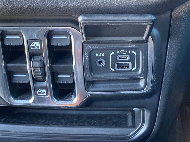 Used 2024 Jeep Gladiator Sport image 17