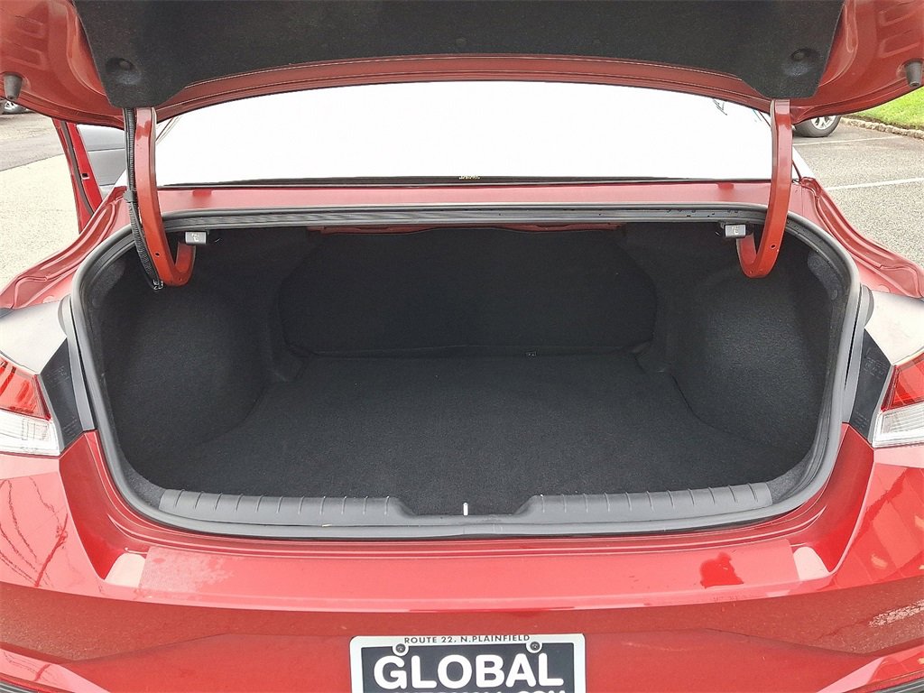 Used 2023 Hyundai Elantra SEL image 29