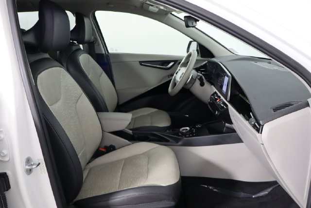 Used 2023 Kia Niro Wave FWD image 18