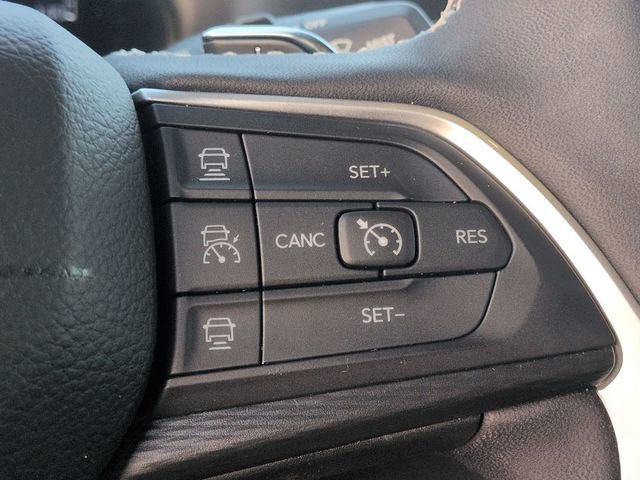 Certified 2025 Jeep Grand Cherokee Altitude image 19