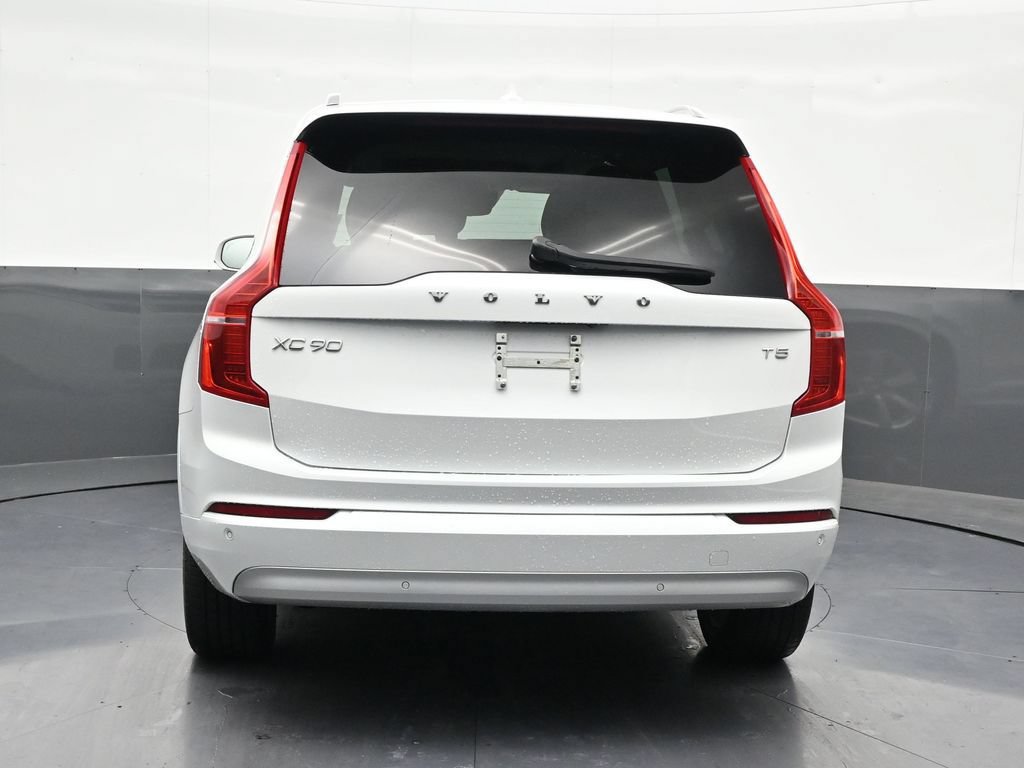 Certified 2022 Volvo XC90 T5 Momentum FWD image 4