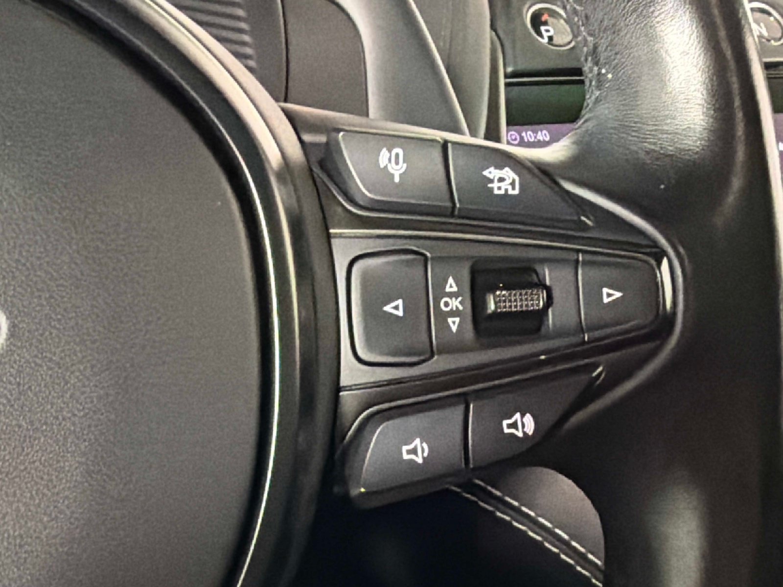 Used 2023 Aston Martin DBX AWD/4WD image 84